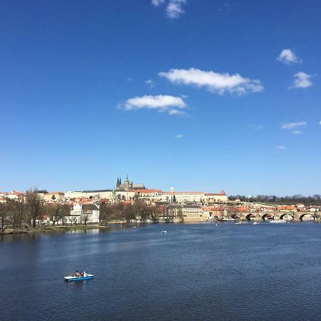 The Dancing House Residence, Two Bedroom Apartment With Balcony Near River! プラハ エクステリア 写真