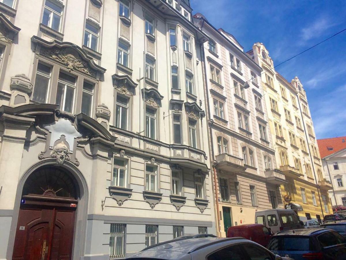 The Dancing House Residence, Two Bedroom Apartment With Balcony Near River! プラハ エクステリア 写真
